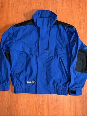 GORE-TEX Men’s Royal Blue Jacket with Black Accents - Size Medium